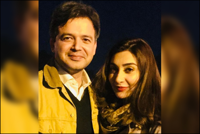 Actress Aisha Khan Got Engaged